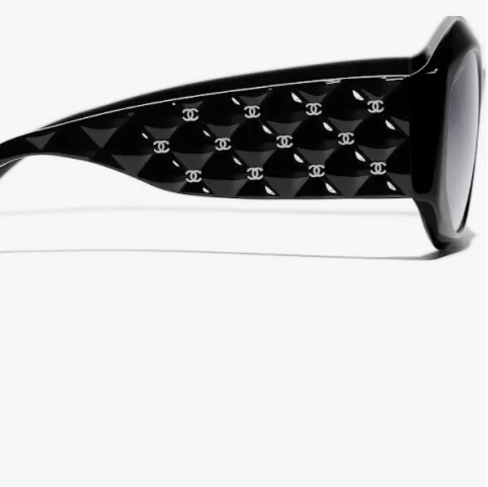 Luxe Style Oversized Sunglasses | Black | Quilted Arm Statement Frames - Picture 4 of 12